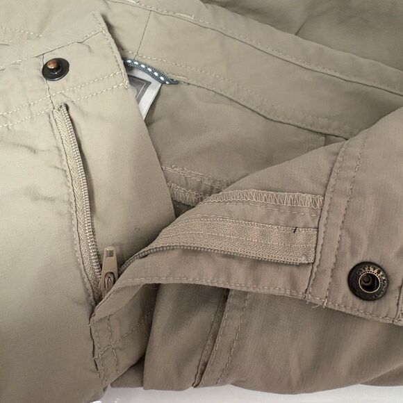 The North Face Tan Shorts Size 4 - Picture 5 of 7